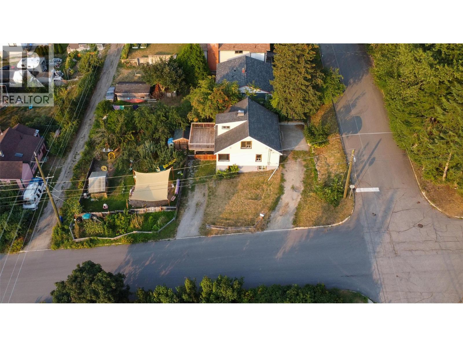 601 Richards Street, Nelson, British Columbia  V1L 5K4 - Photo 50 - 10398928