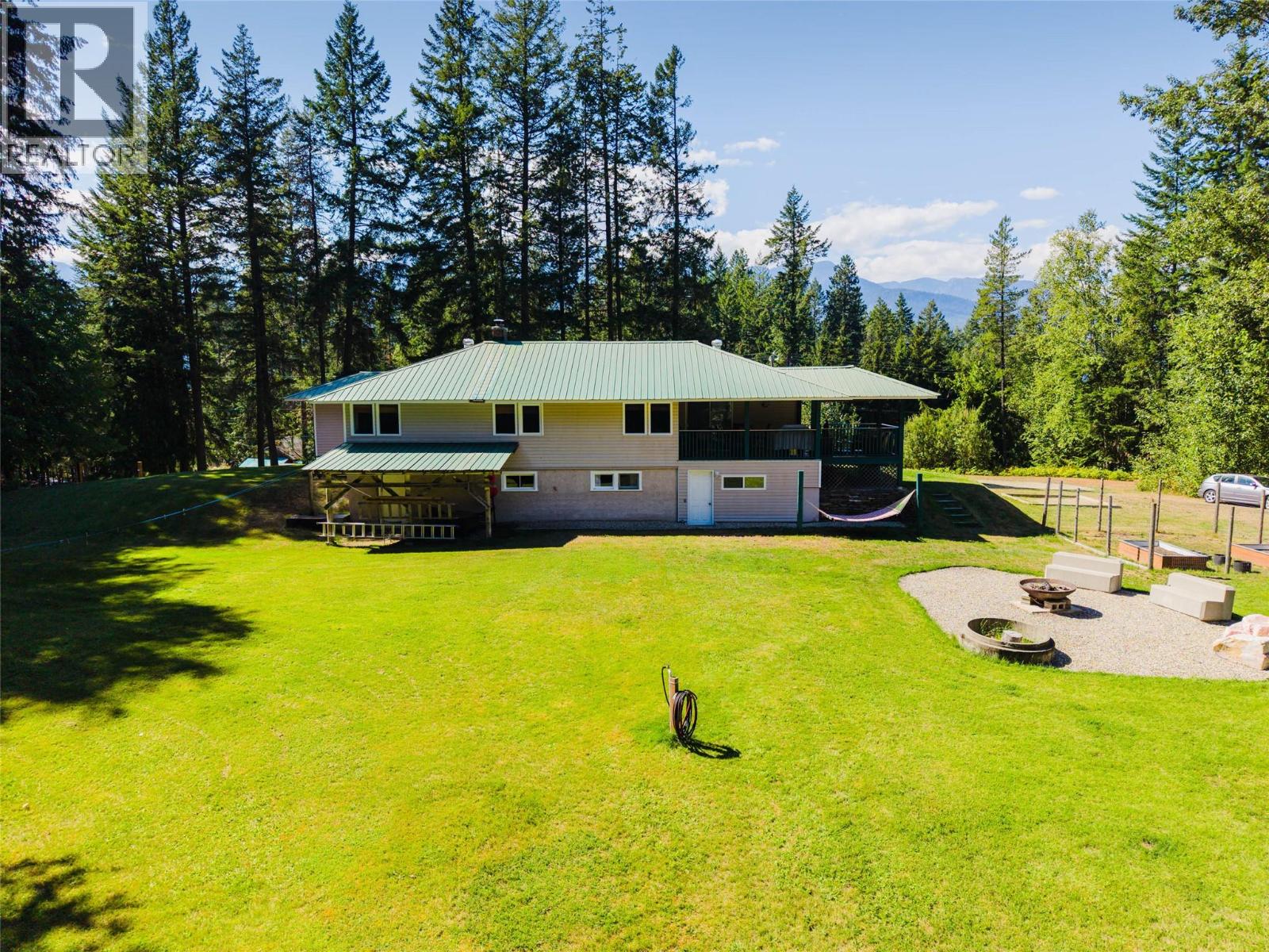 852 Riondel Road, Riondel, British Columbia  V0B 1X0 - Photo 12 - 10398571