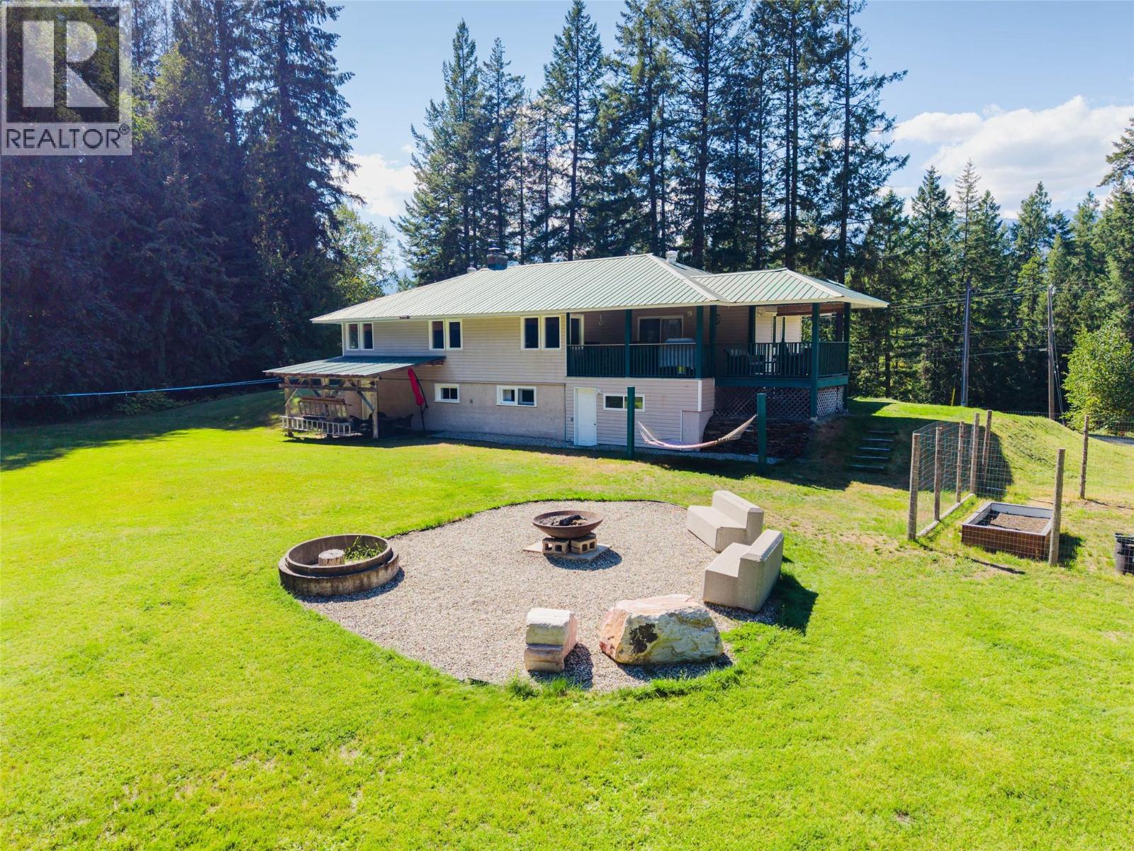 852 Riondel Road, Riondel, British Columbia  V0B 1X0 - Photo 13 - 10398571