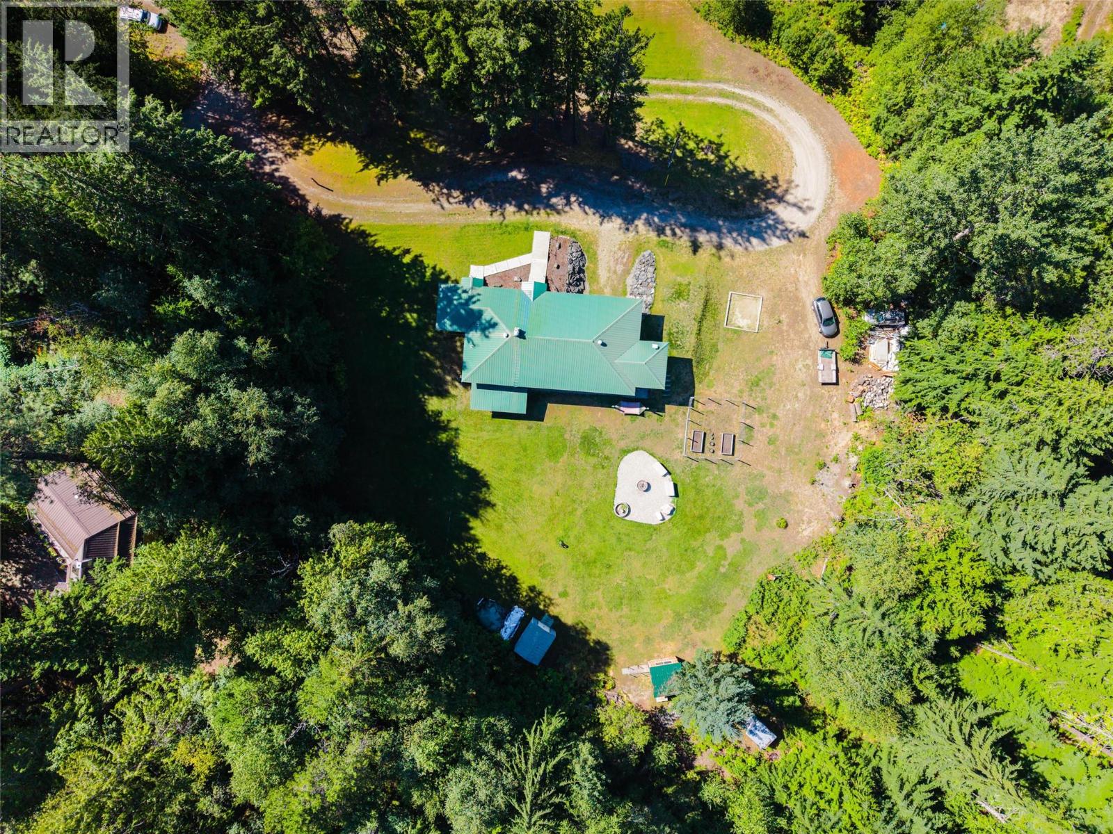 852 Riondel Road, Riondel, British Columbia  V0B 1X0 - Photo 4 - 10398571