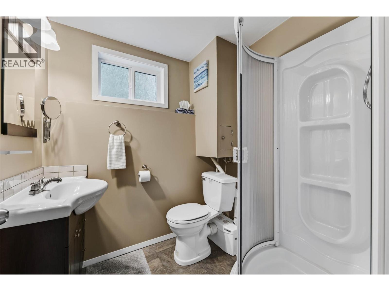 852 Riondel Road, Riondel, British Columbia  V0B 1X0 - Photo 42 - 10398571
