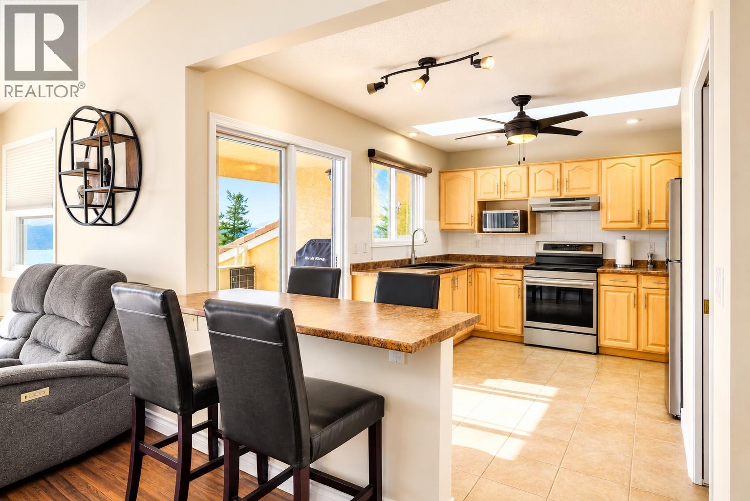 4450 Ponderosa Drive Unit# 204, Peachland, British Columbia  V0H 1X5 - Photo 6 - 10398969