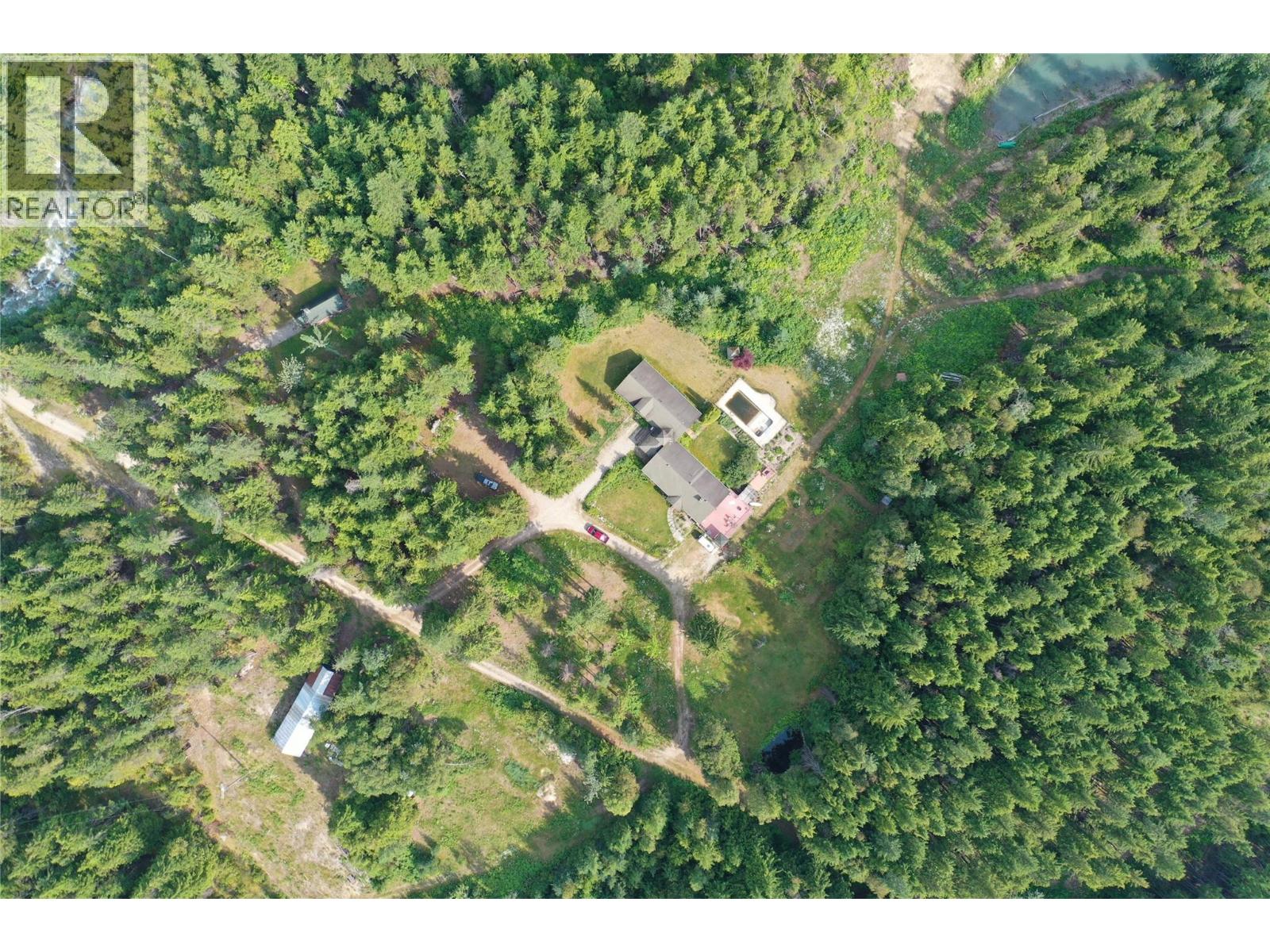 4200 Highway 23 South Highway S, Revelstoke, British Columbia  V0E 2S0 - Photo 6 - 10398952