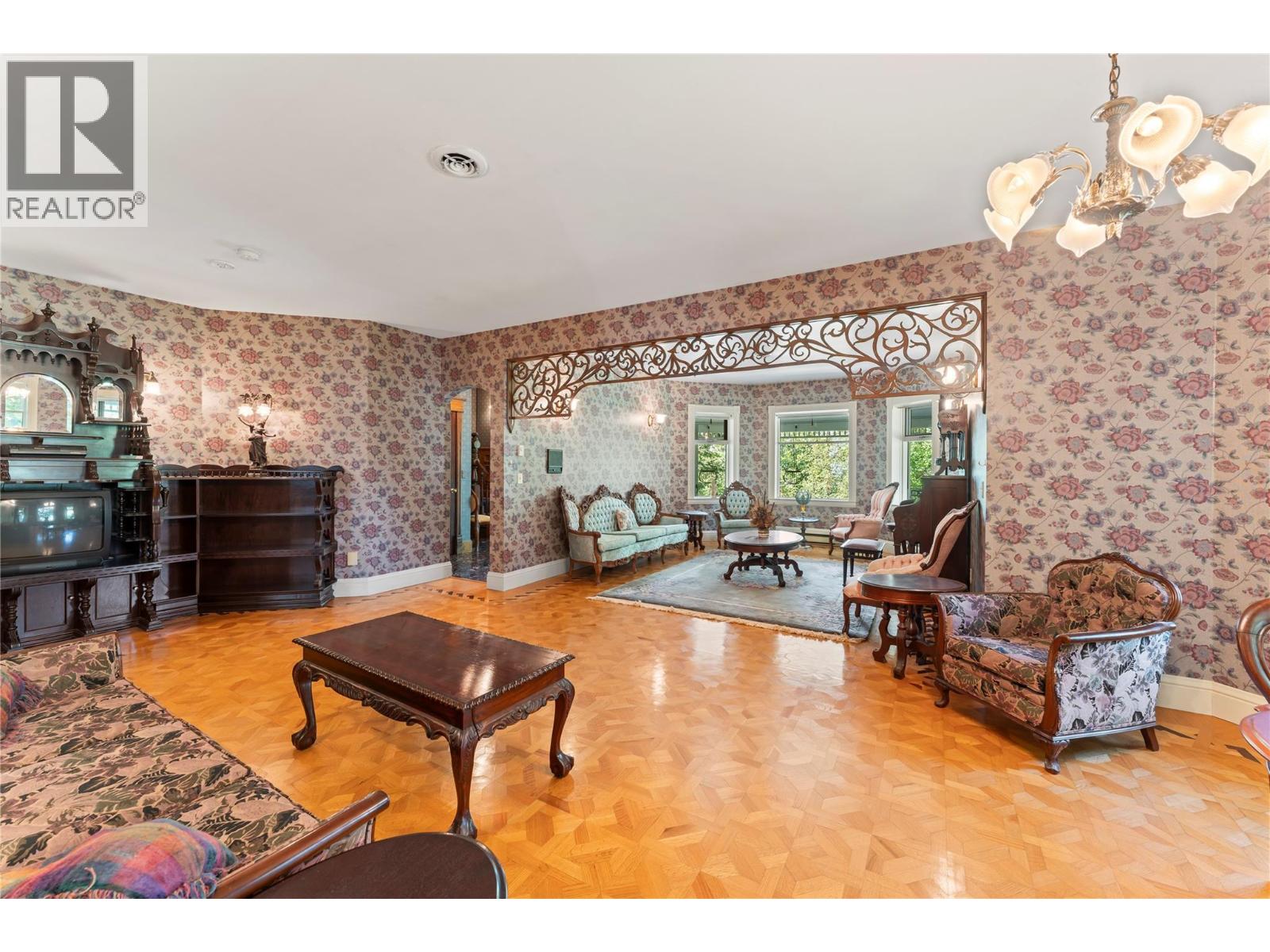 4345 June Springs Road, Kelowna, British Columbia  V1W 4C8 - Photo 12 - 10395937