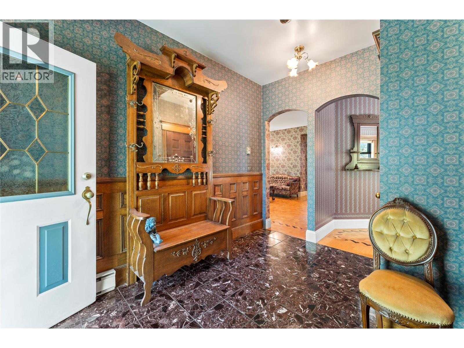 4345 June Springs Road, Kelowna, British Columbia  V1W 4C8 - Photo 6 - 10395937