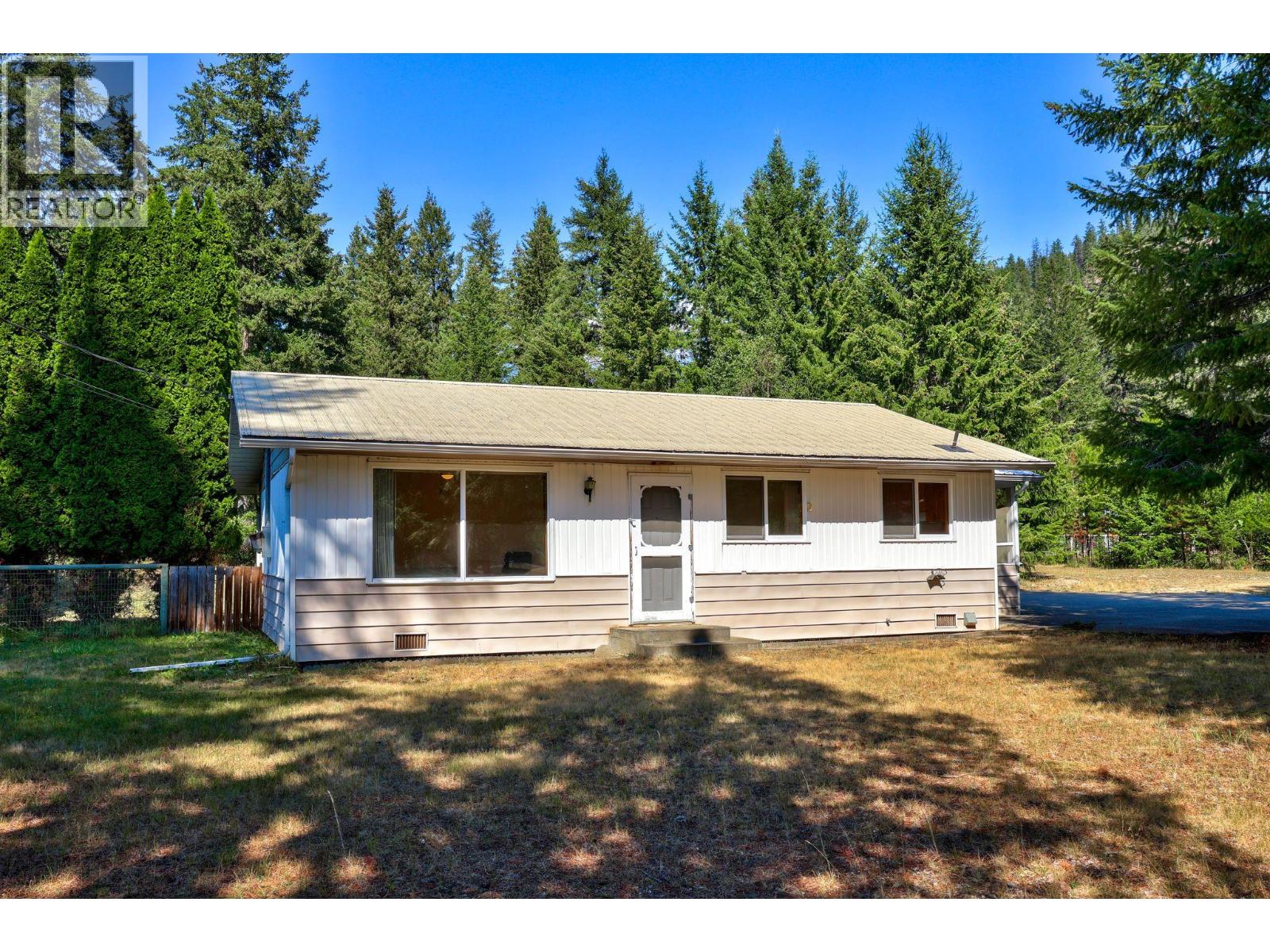 4264 Dunsmuir Road, Barriere, British Columbia  V0E 1E0 - Photo 1 - 10399052