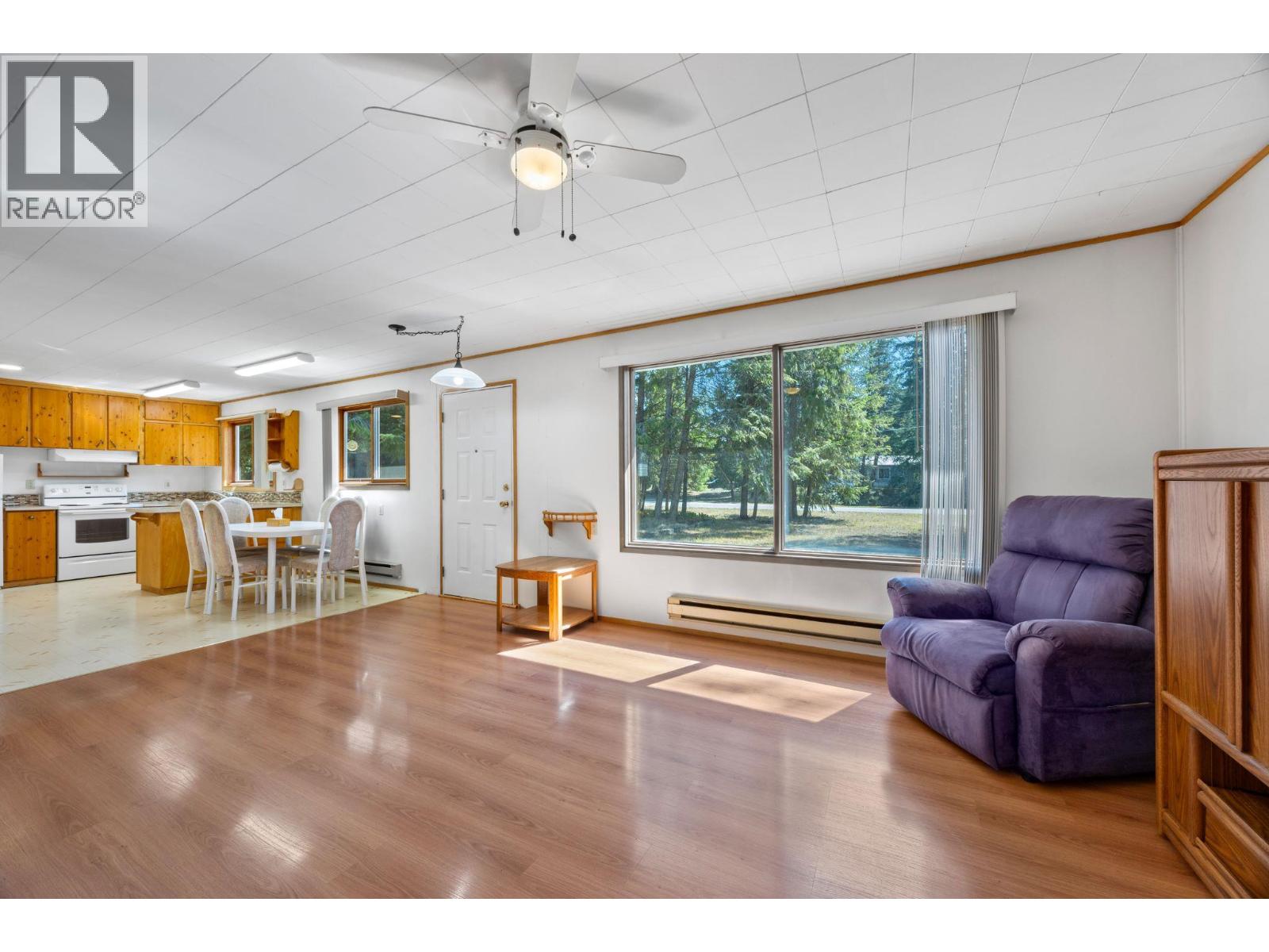 4264 Dunsmuir Road, Barriere, British Columbia  V0E 1E0 - Photo 10 - 10399052