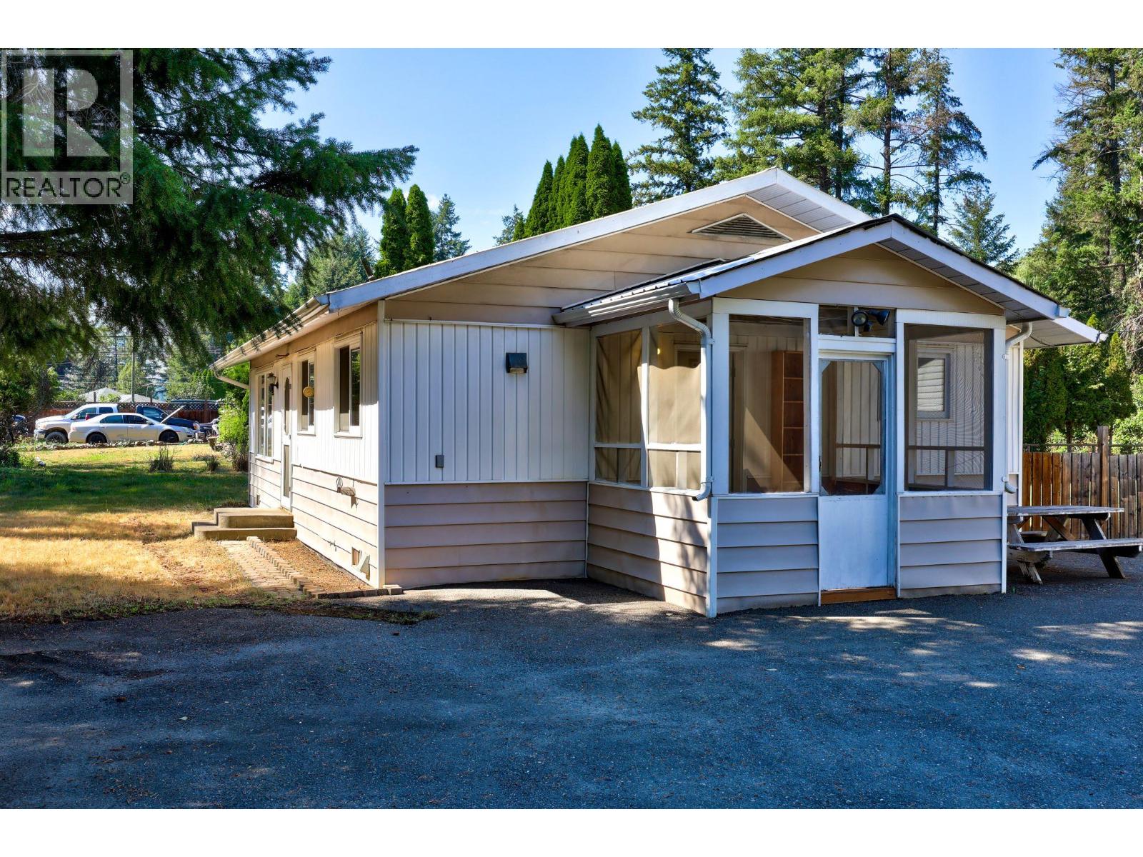 4264 Dunsmuir Road, Barriere, British Columbia  V0E 1E0 - Photo 2 - 10399052