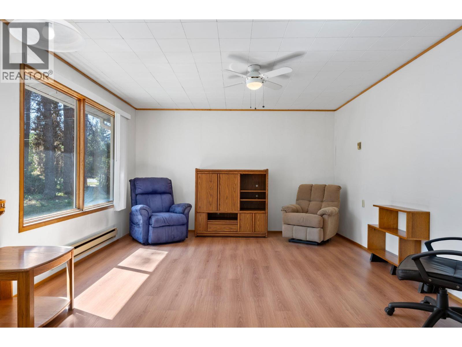 4264 Dunsmuir Road, Barriere, British Columbia  V0E 1E0 - Photo 8 - 10399052