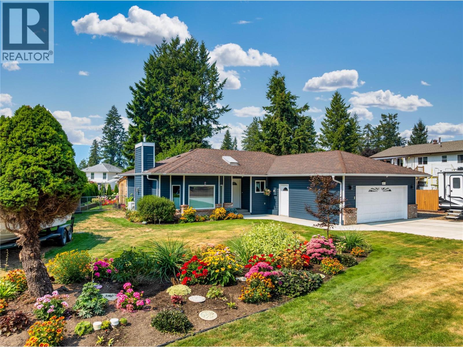 1571 17 Street Se, Salmon Arm, British Columbia  V1E 2M6 - Photo 1 - 10399045