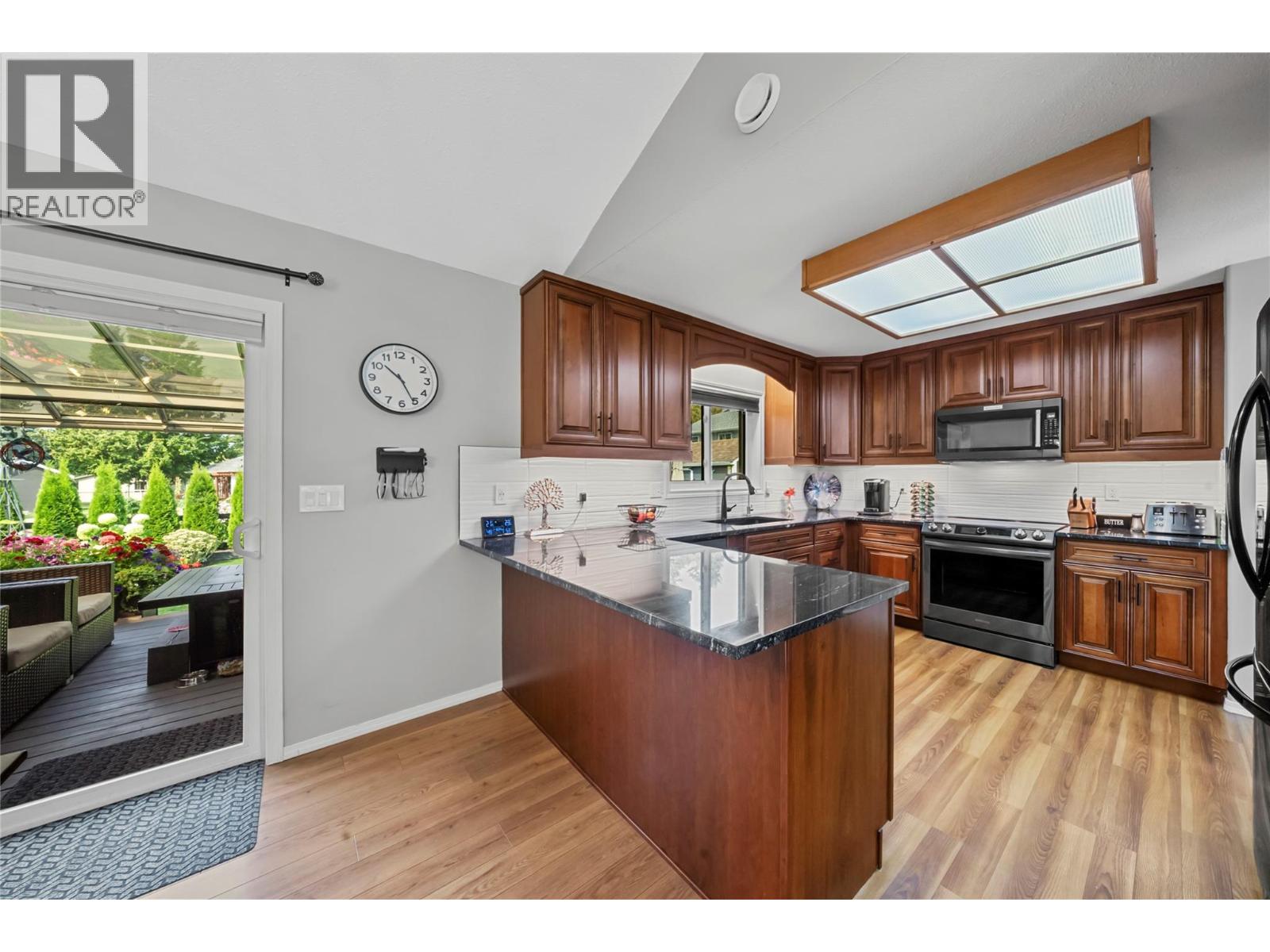 1571 17 Street Se, Salmon Arm, British Columbia  V1E 2M6 - Photo 20 - 10399045