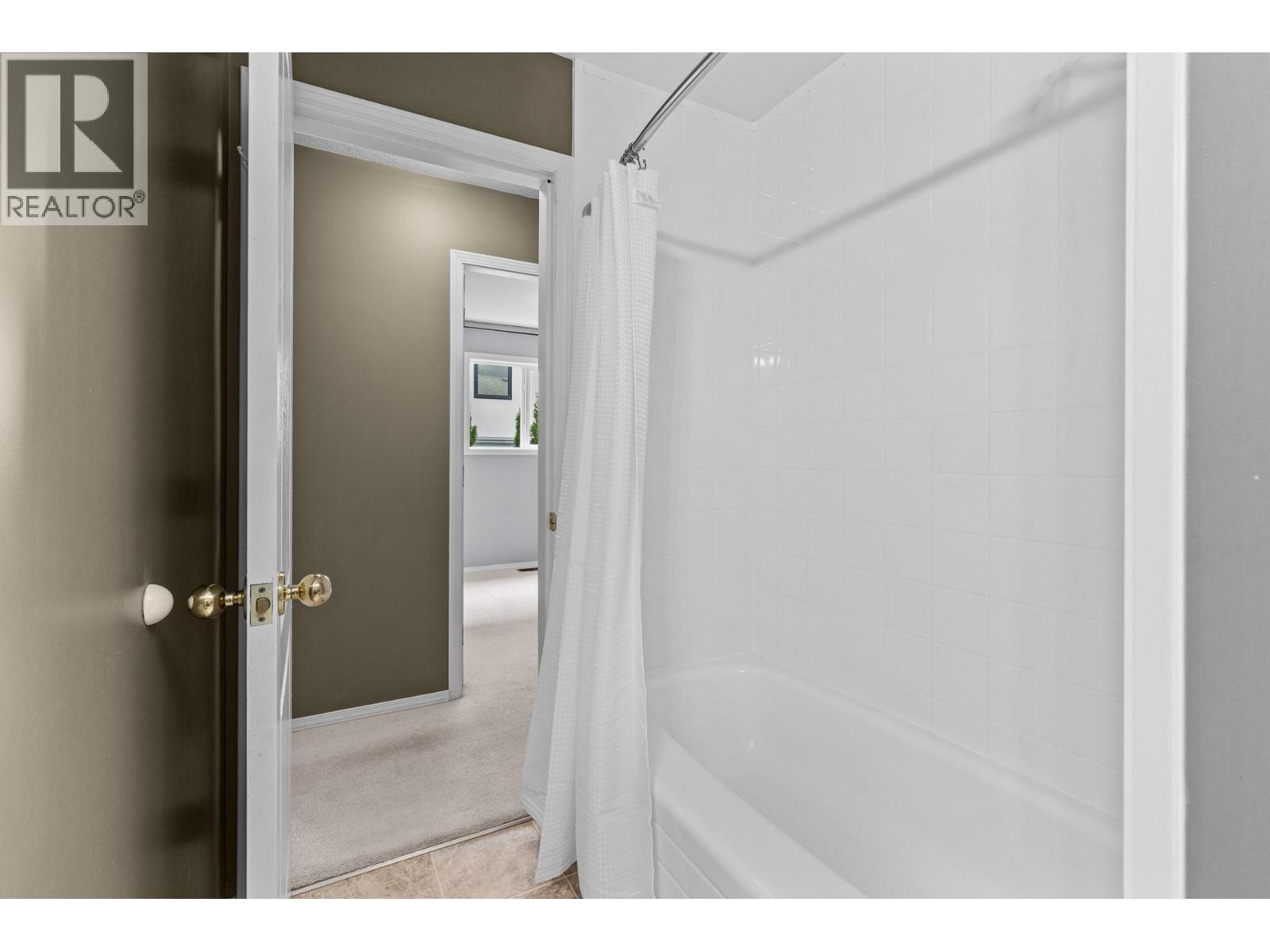 602 Willms Road, Kelowna, British Columbia  V1W 1B6 - Photo 34 - 10397792