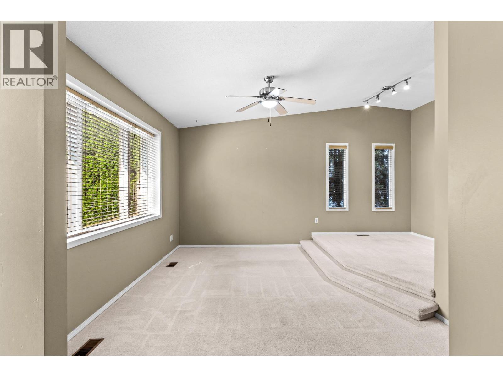 602 Willms Road, Kelowna, British Columbia  V1W 1B6 - Photo 7 - 10397792