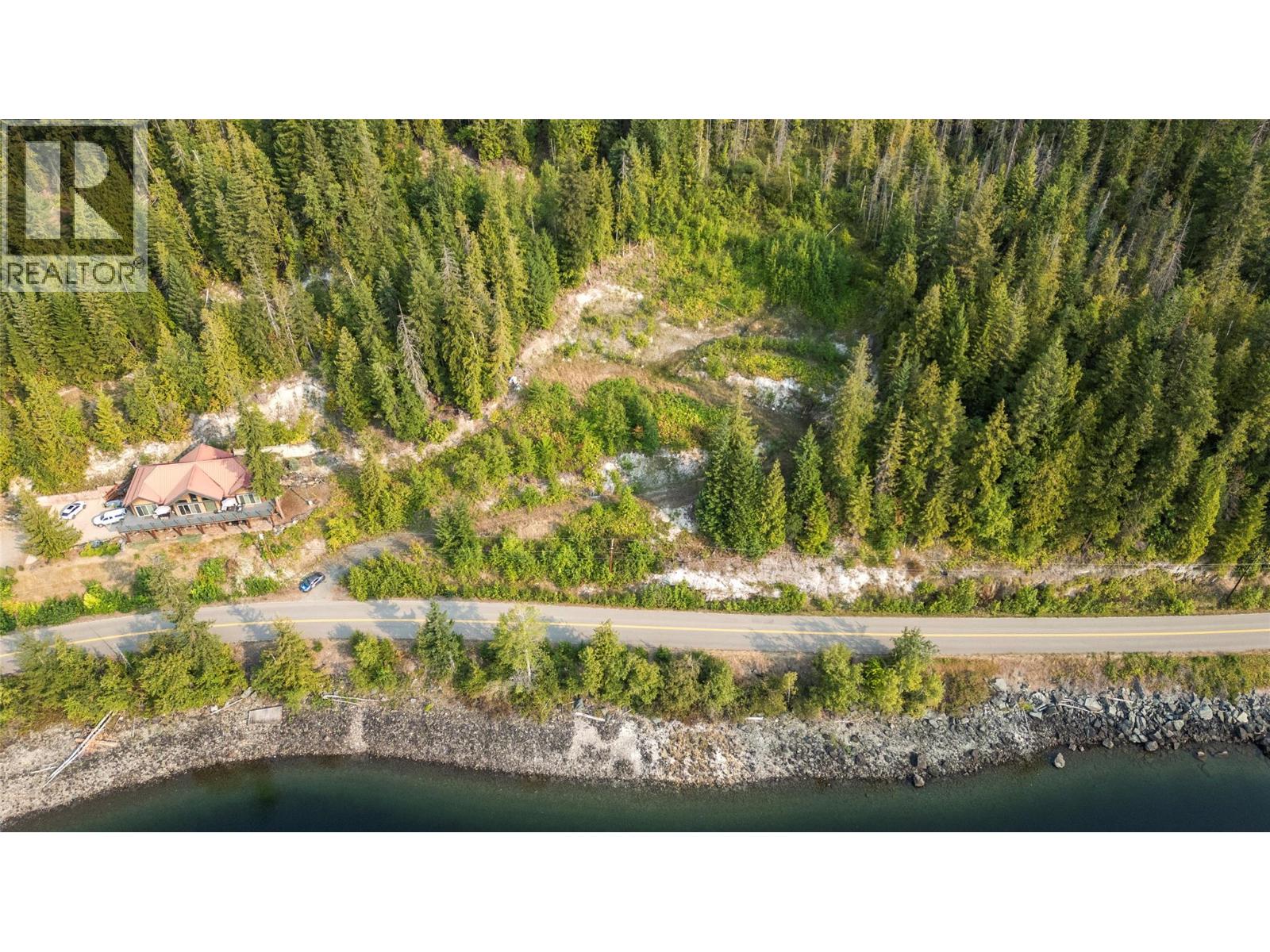 8021 Squilax-Anglemont Road, Anglemont, British Columbia  V0E 1M8 - Photo 4 - 10399023