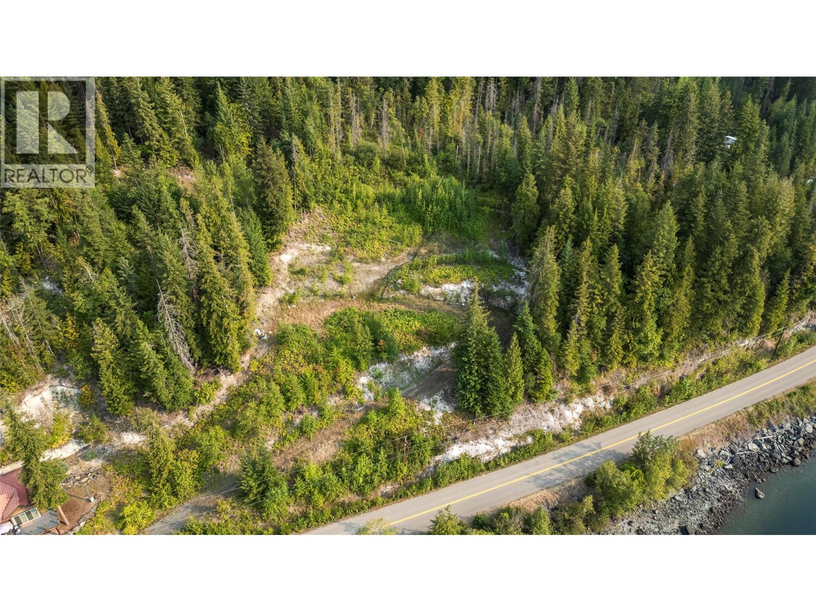 8021 Squilax-Anglemont Road, Anglemont, British Columbia  V0E 1M8 - Photo 5 - 10399023