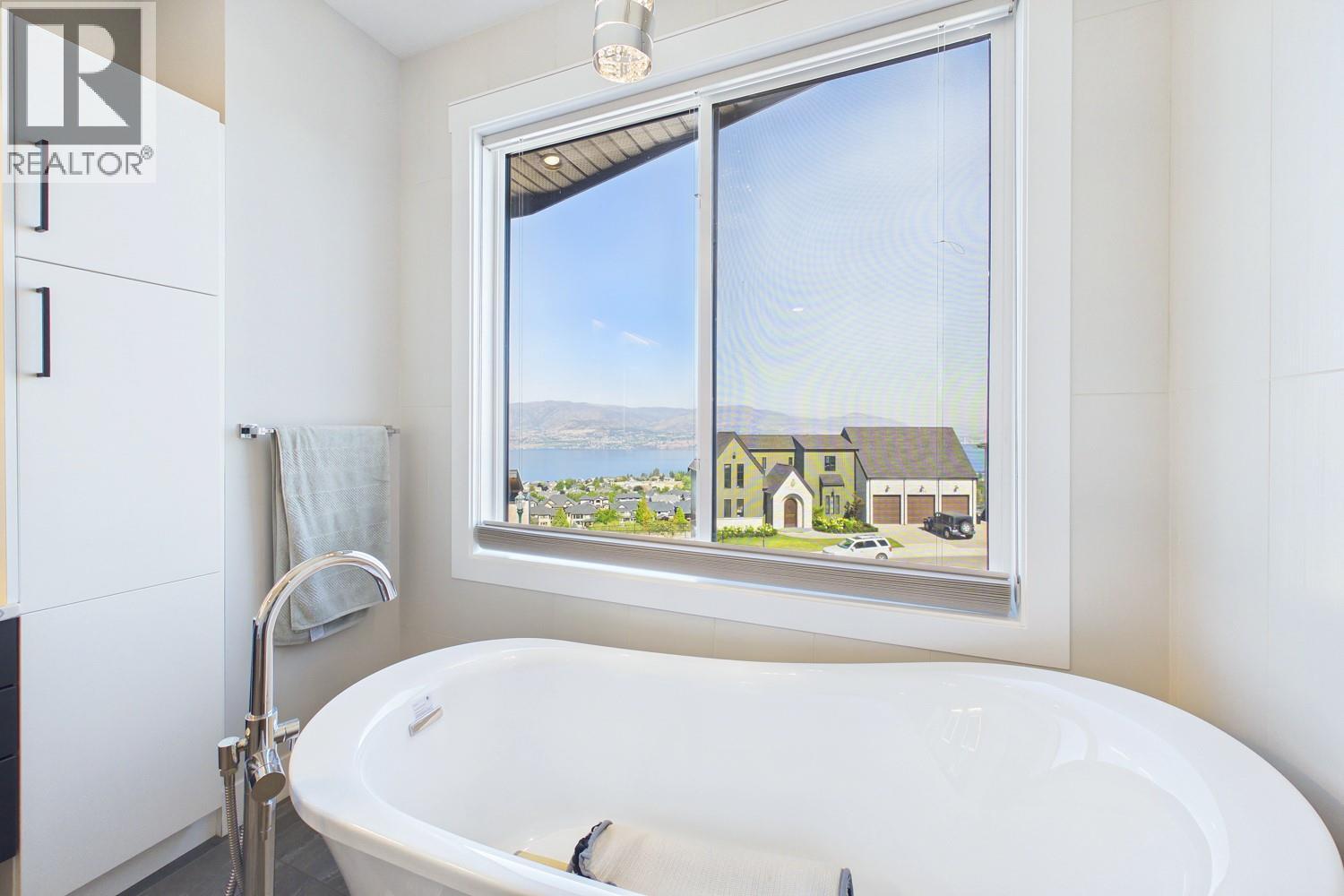 439 Redtail Court, Kelowna, British Columbia  V1W 0B1 - Photo 36 - 10398995