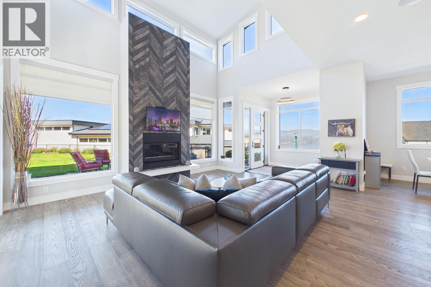 439 Redtail Court, Kelowna, British Columbia  V1W 0B1 - Photo 4 - 10398995