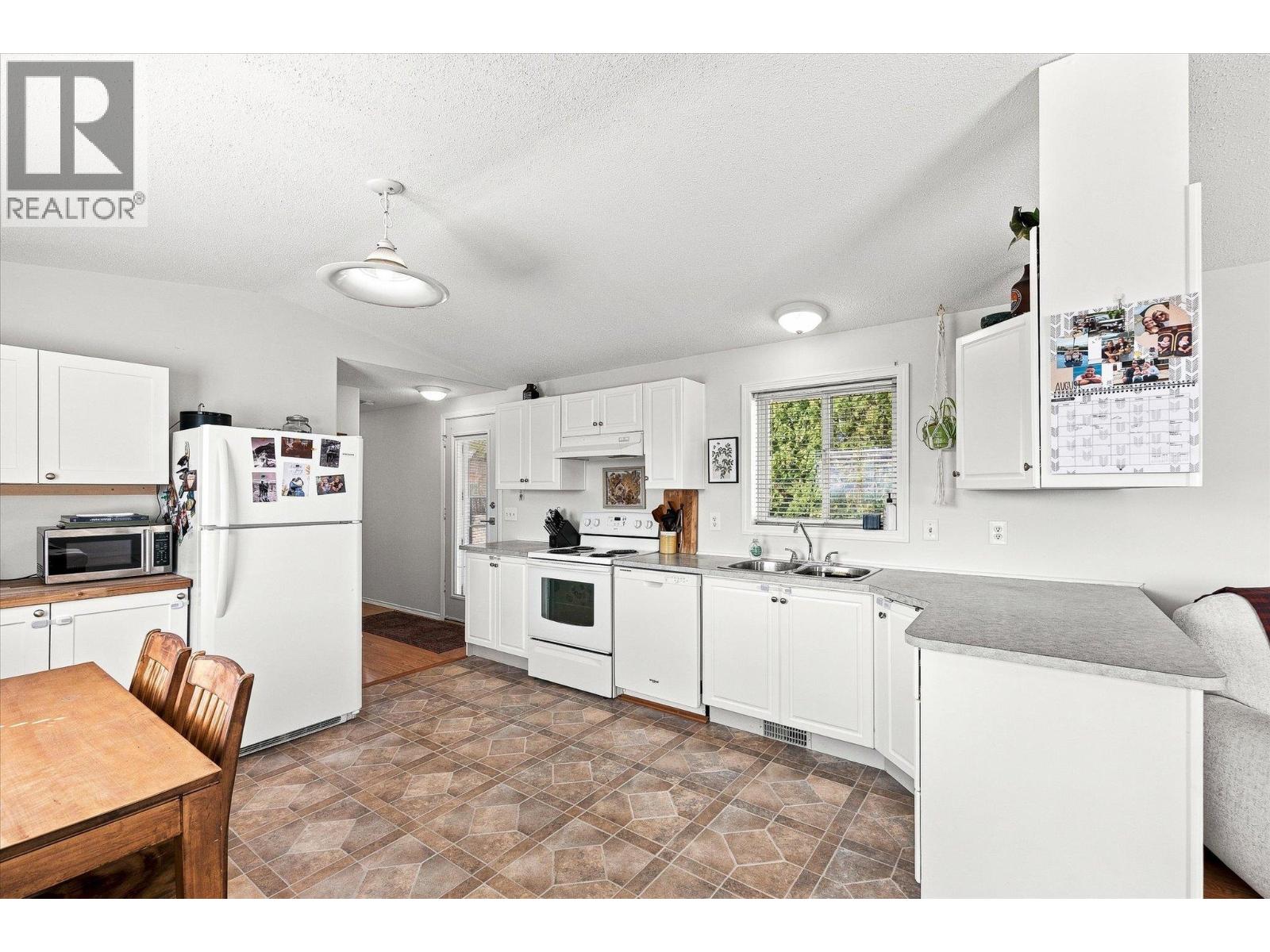2550 Hollywood Road N Unit# 111, Kelowna, British Columbia  V1V 2S6 - Photo 5 - 10398990