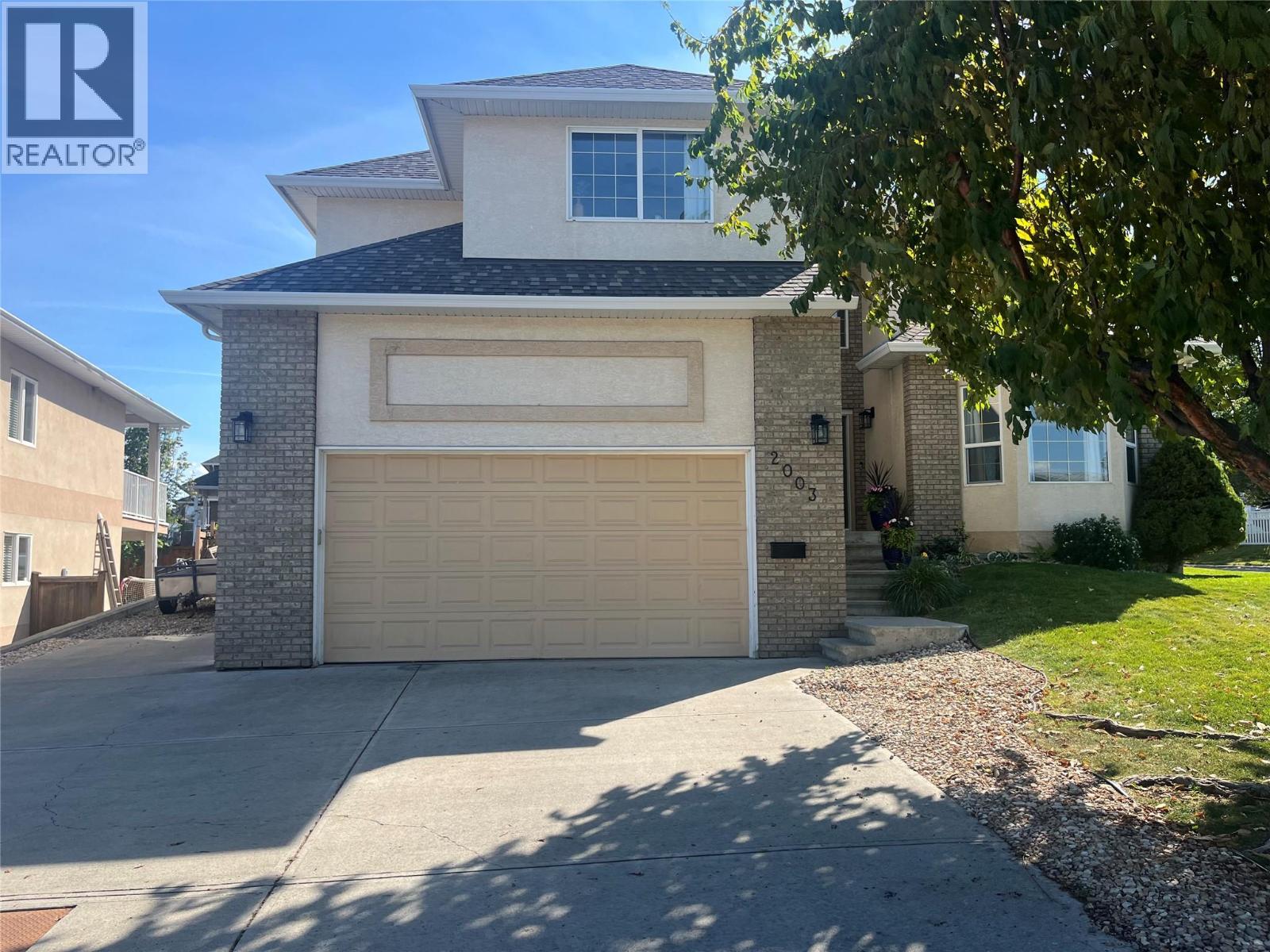 2003 Panorama Court, Kamloops, British Columbia  V2E 2S1 - Photo 1 - 10399079