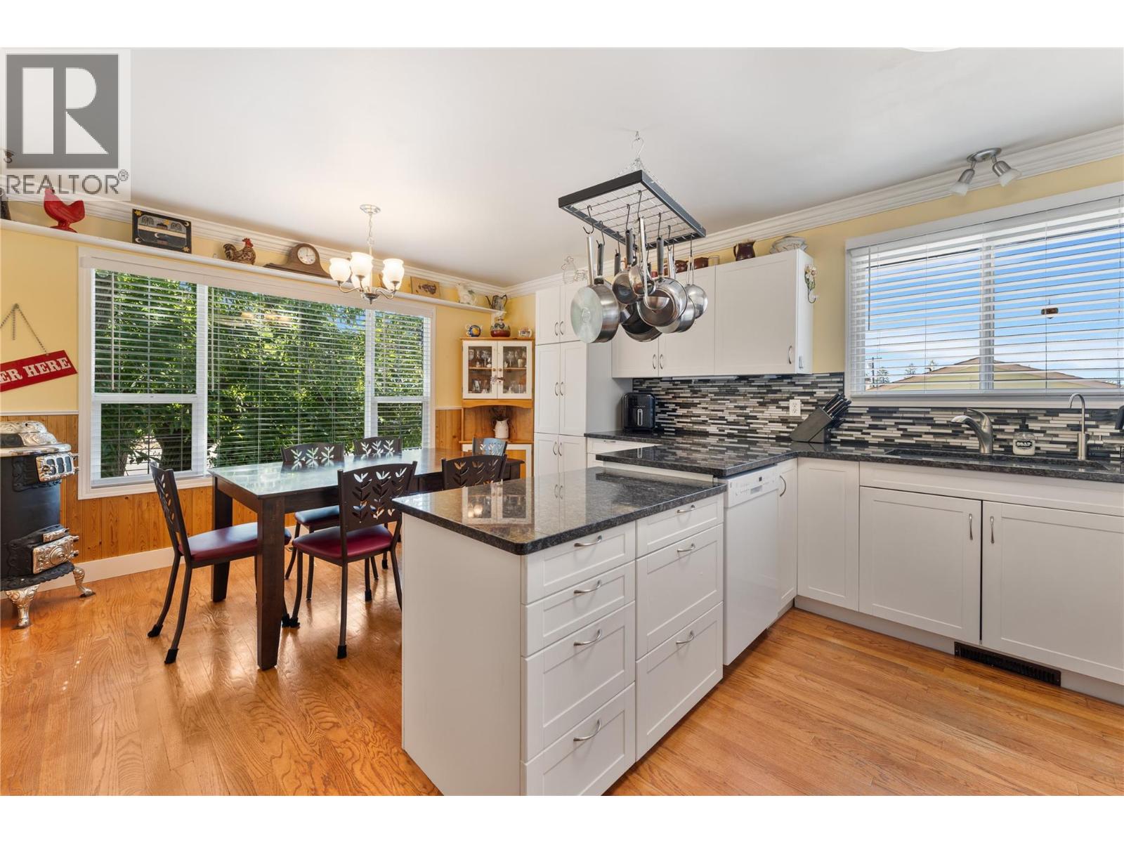 1240 Collison Road, Kelowna, British Columbia  V1X 1K6 - Photo 2 - 10398724