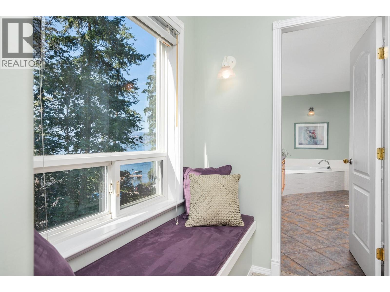 9725 Cameron Road, Vernon, British Columbia  V1H 1K9 - Photo 31 - 10399041