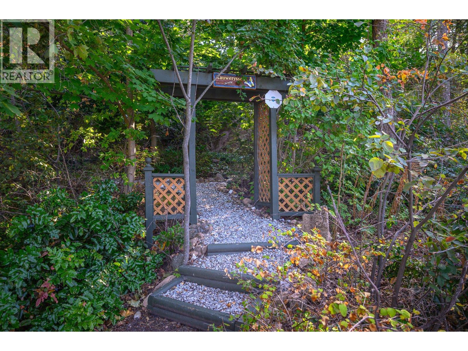 9725 Cameron Road, Vernon, British Columbia  V1H 1K9 - Photo 54 - 10399041