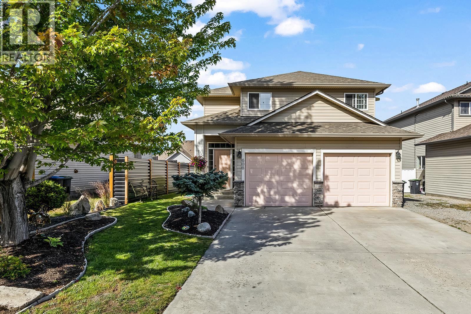 606 South Crest Drive, Kelowna, British Columbia  V1W 4Y6 - Photo 1 - 10398151