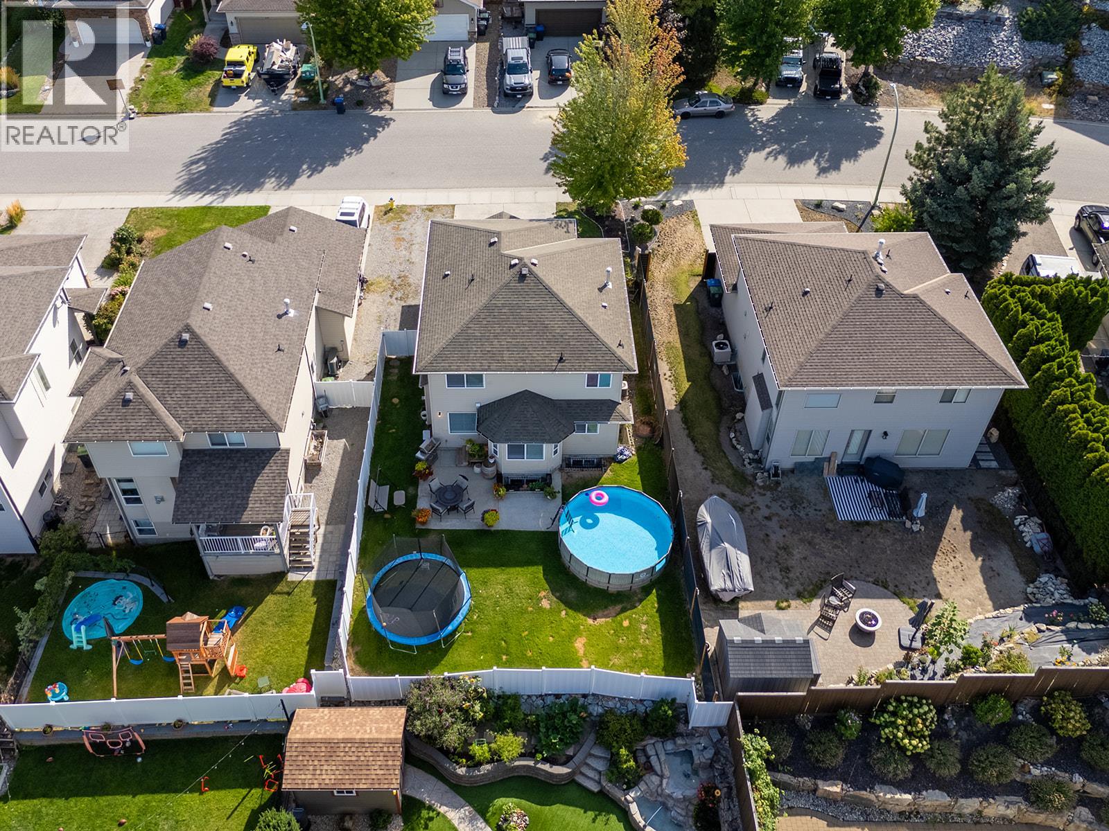 606 South Crest Drive, Kelowna, British Columbia  V1W 4Y6 - Photo 2 - 10398151