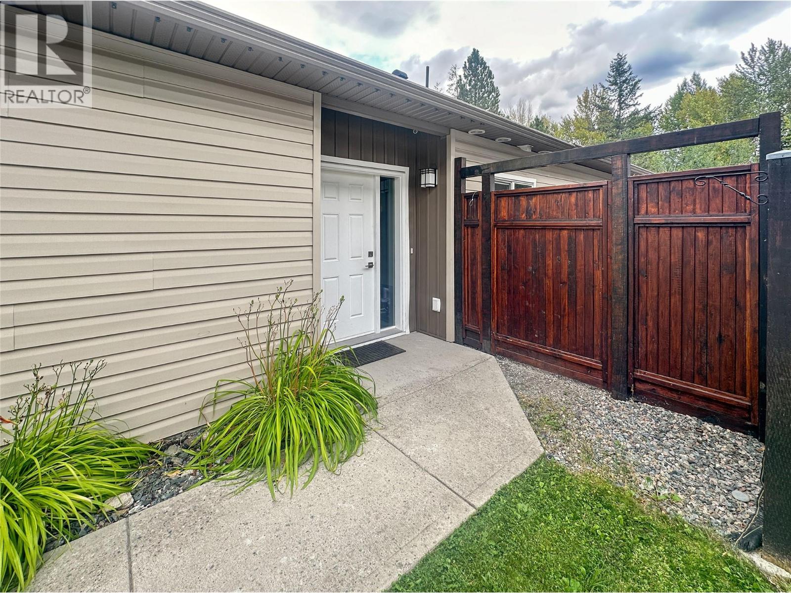 486 Similkameen Avenue, Princeton, British Columbia  V0X 1W0 - Photo 3 - 10399096