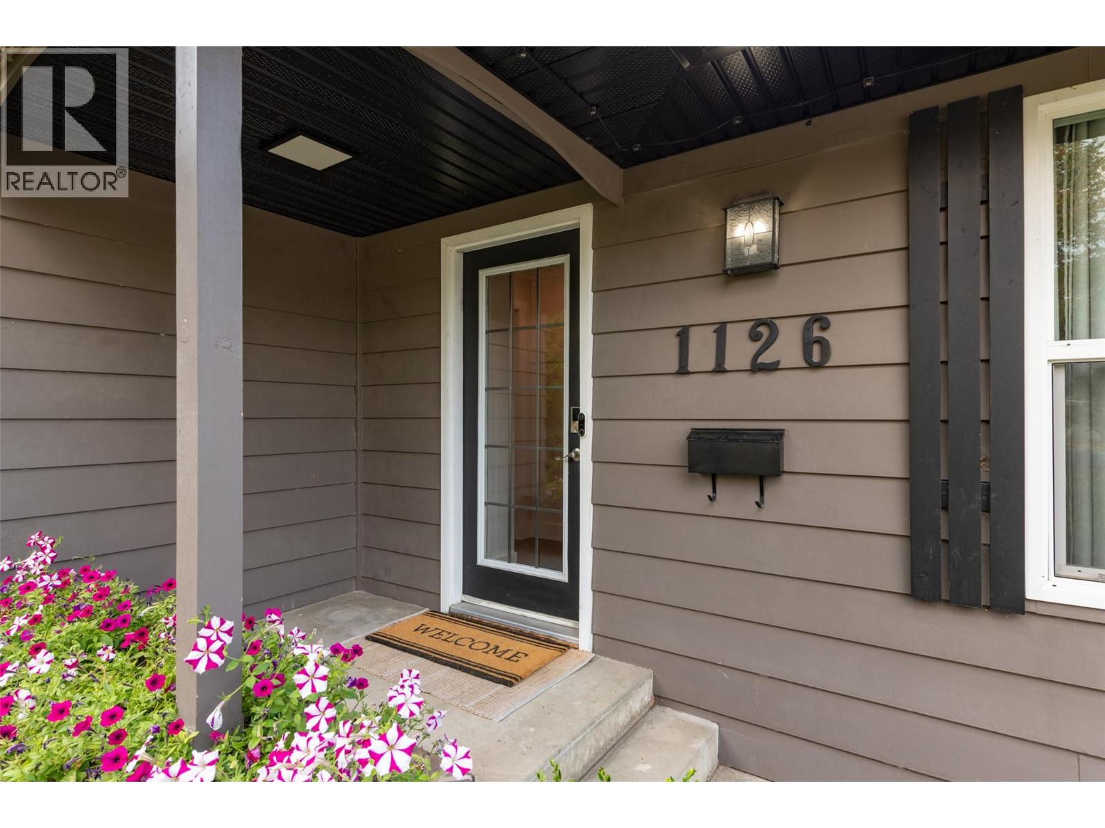 1126 Pinecrest Lane, Kelowna, British Columbia  V1Y 4L5 - Photo 10 - 10399066