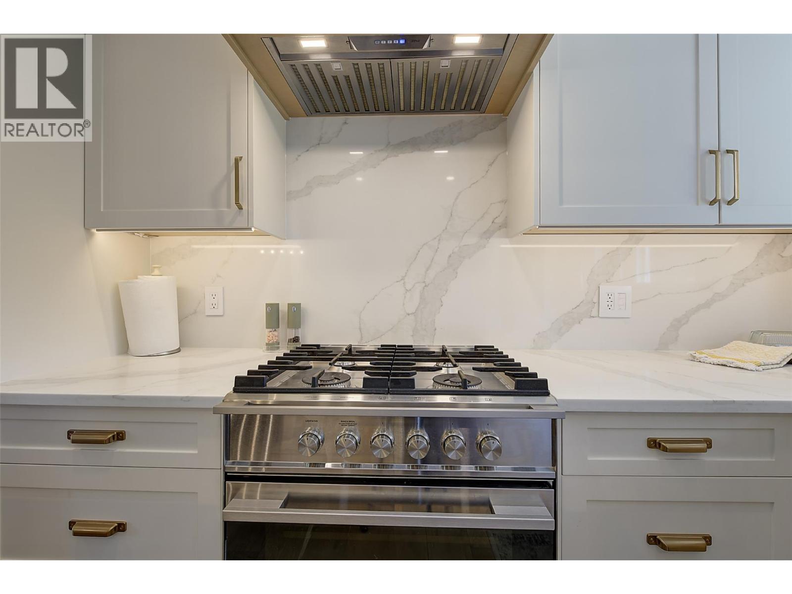 1126 Pinecrest Lane, Kelowna, British Columbia  V1Y 4L5 - Photo 18 - 10399066