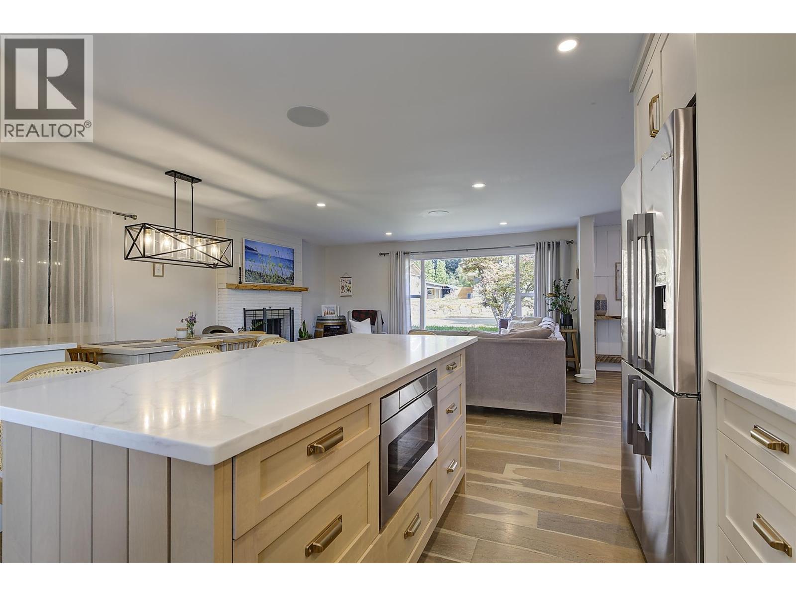 1126 Pinecrest Lane, Kelowna, British Columbia  V1Y 4L5 - Photo 19 - 10399066