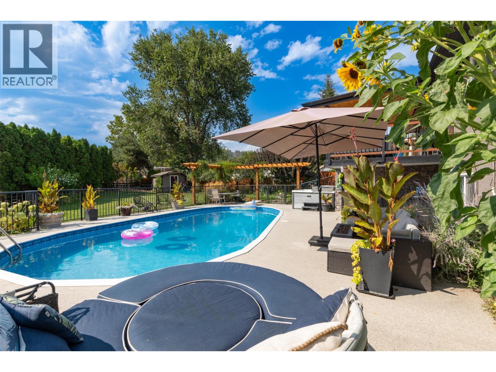 1126 Pinecrest Lane, Kelowna, British Columbia  V1Y 4L5 - Photo 46 - 10399066
