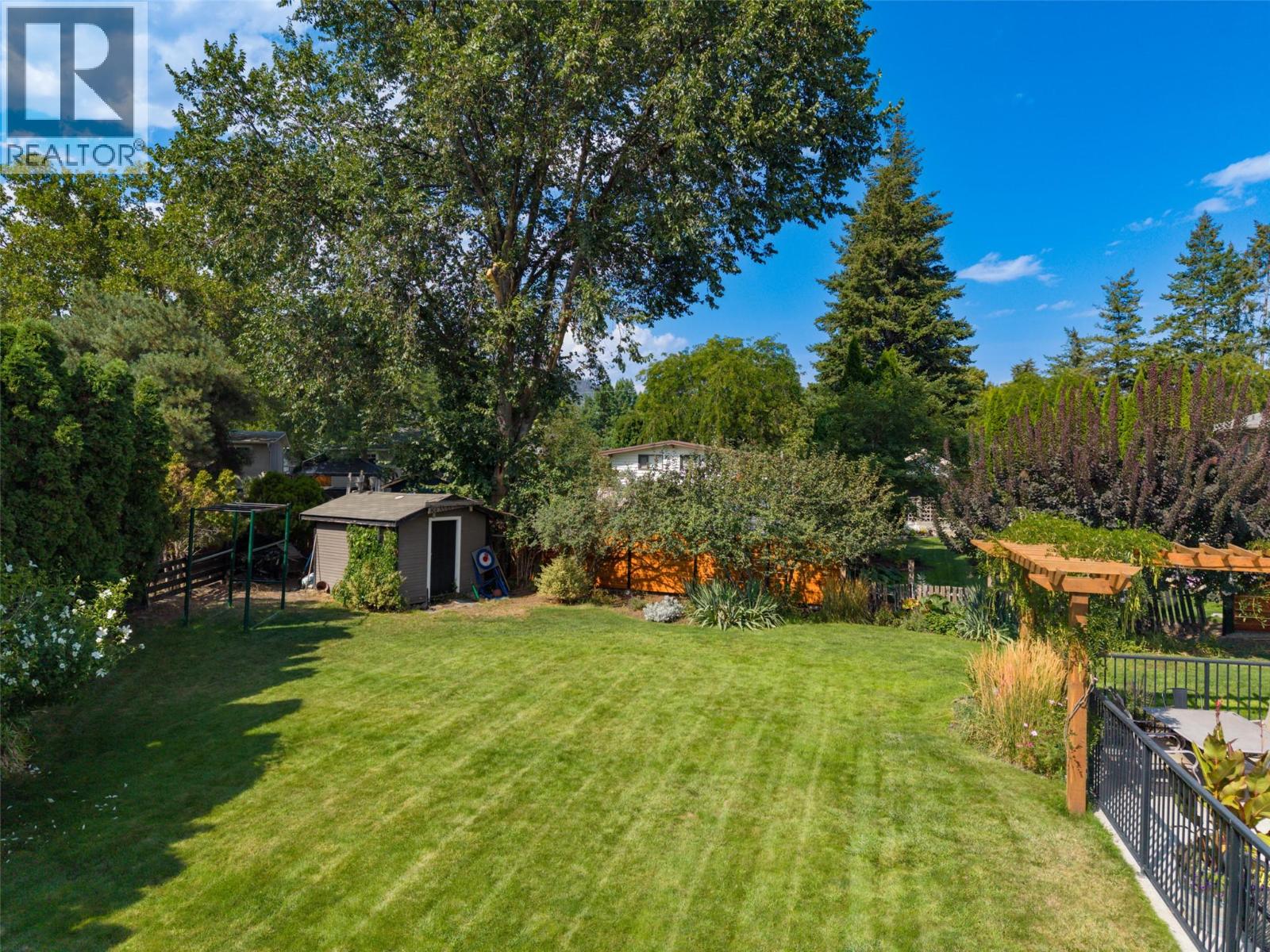 1126 Pinecrest Lane, Kelowna, British Columbia  V1Y 4L5 - Photo 5 - 10399066