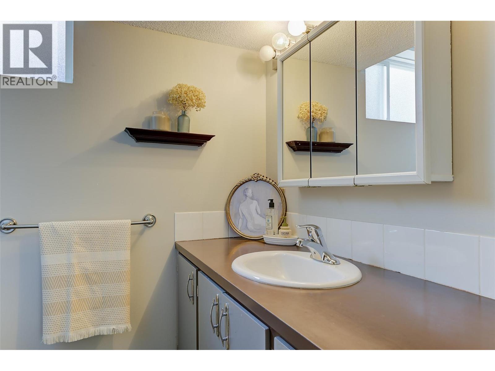 1126 Pinecrest Lane, Kelowna, British Columbia  V1Y 4L5 - Photo 59 - 10399066