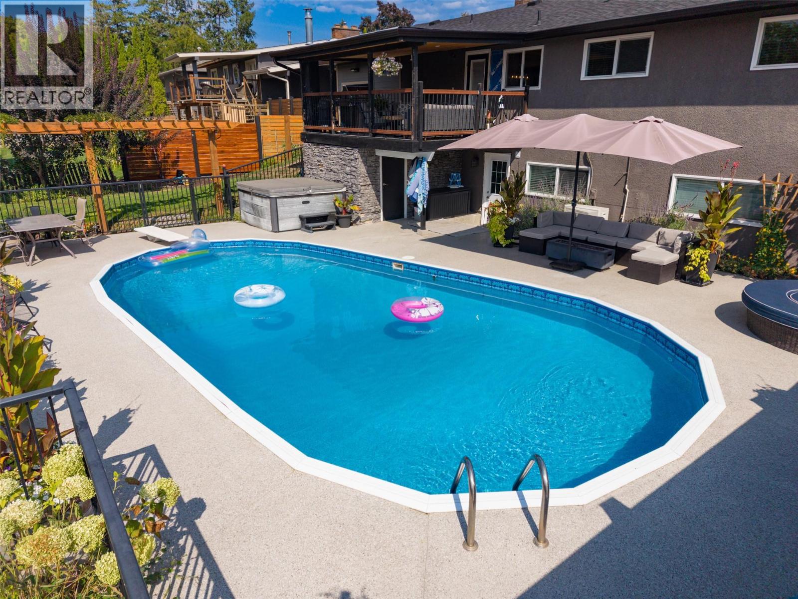 1126 Pinecrest Lane, Kelowna, British Columbia  V1Y 4L5 - Photo 8 - 10399066