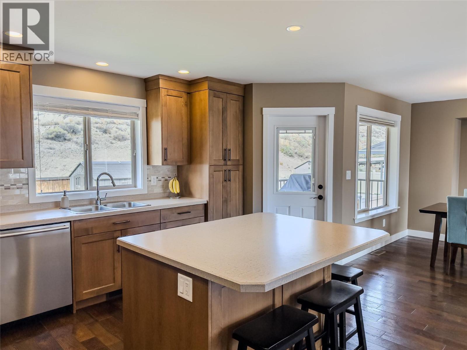 2243 Grasslands Boulevard, Kamloops, British Columbia  V2B 0E3 - Photo 10 - 10398971