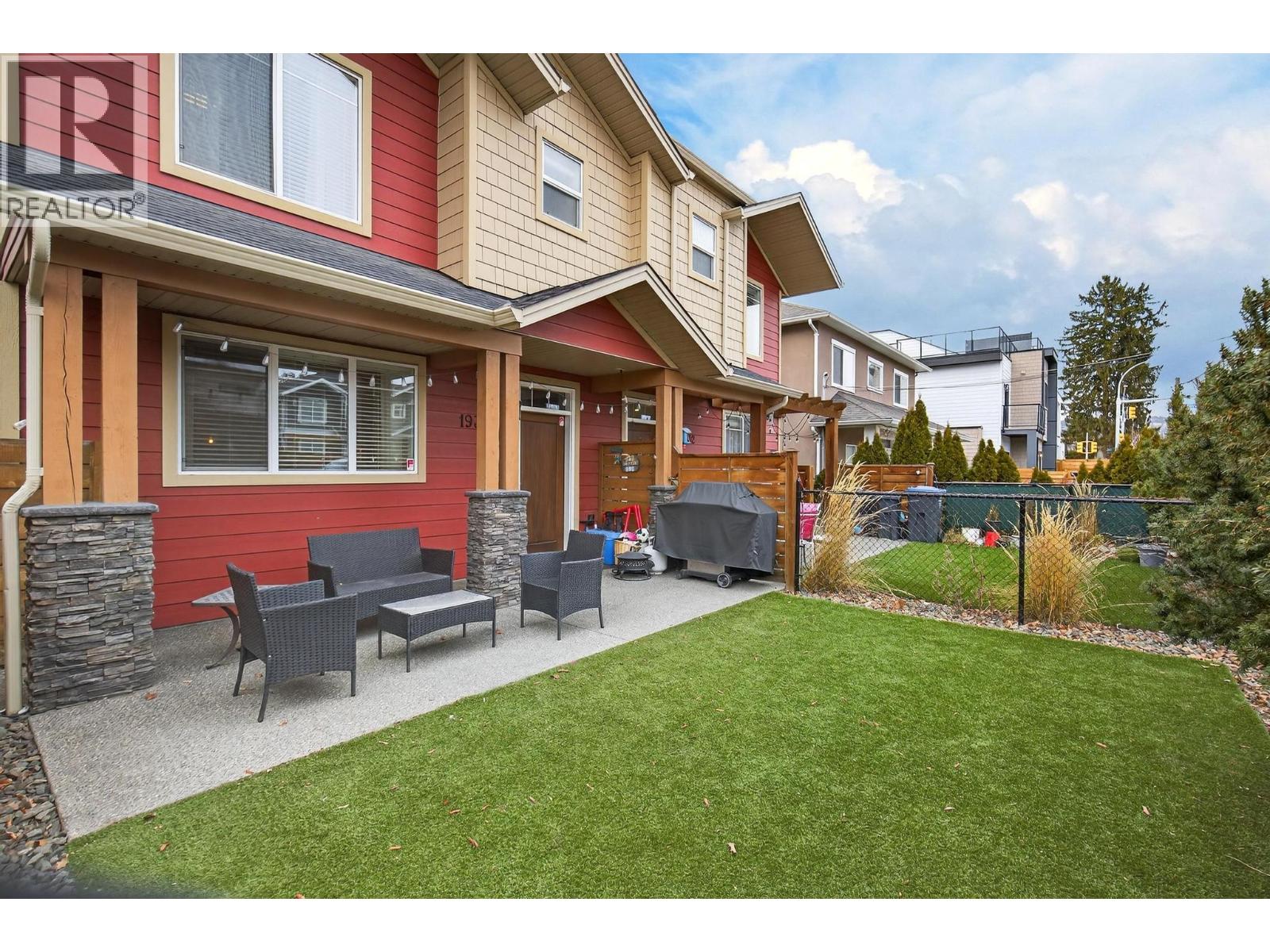1934 Ethel Street, Kelowna, British Columbia  V1Y 2Z5 - Photo 1 - 10399036