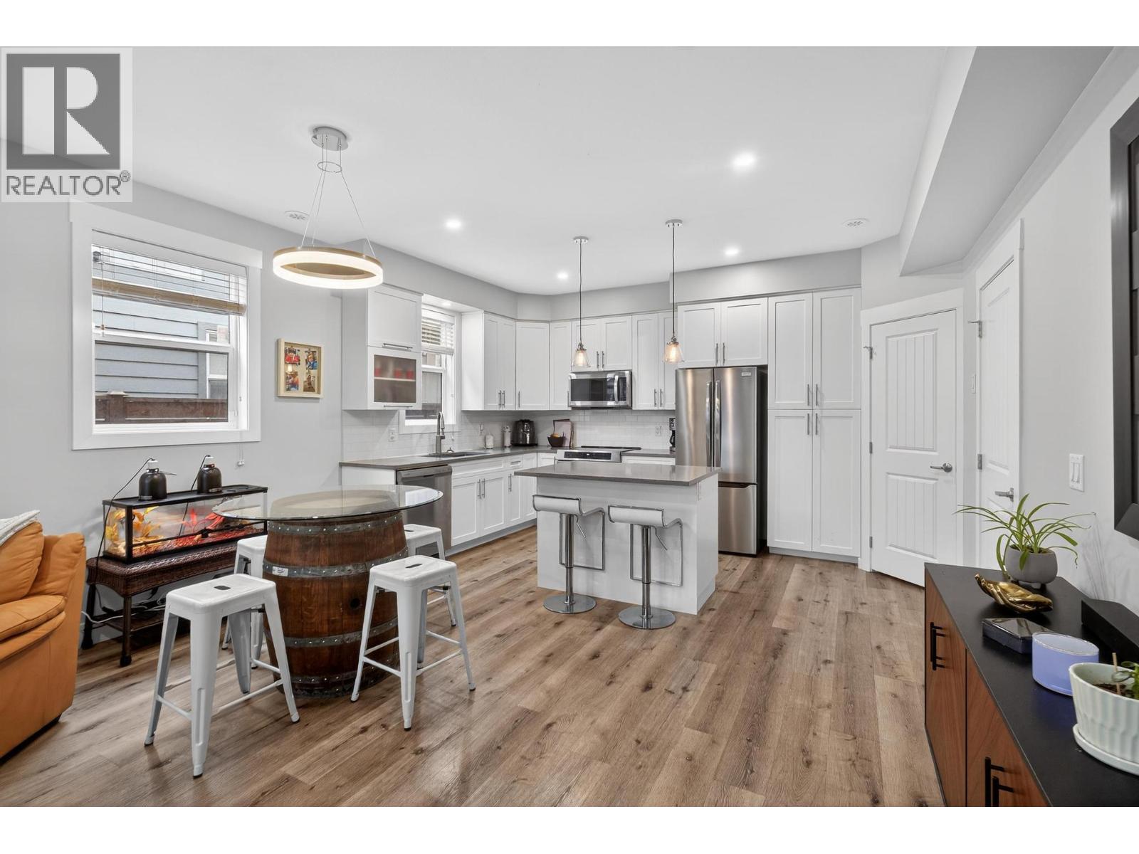 1934 Ethel Street, Kelowna, British Columbia  V1Y 2Z5 - Photo 3 - 10399036