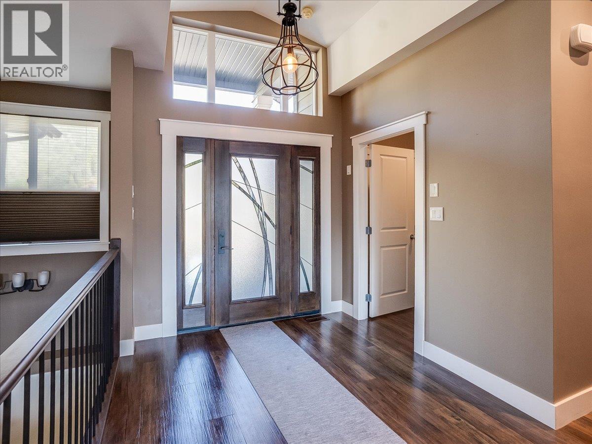 737 Prairie South Road, Castlegar, British Columbia  V1N 4K6 - Photo 13 - 10398989