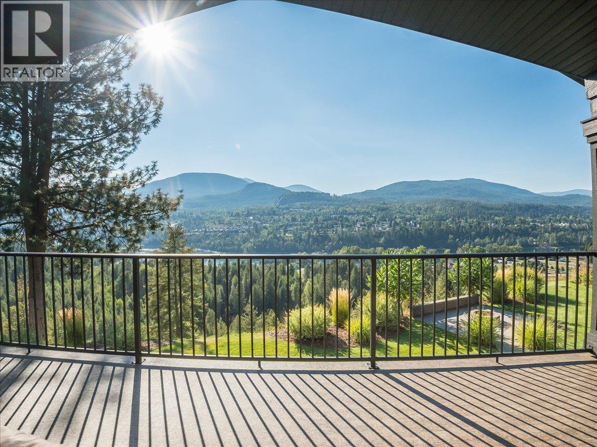 737 Prairie South Road, Castlegar, British Columbia  V1N 4K6 - Photo 21 - 10398989