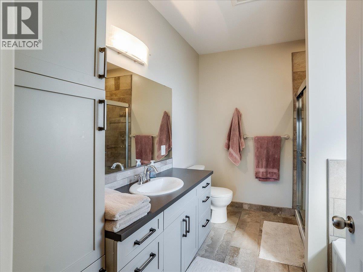 737 Prairie South Road, Castlegar, British Columbia  V1N 4K6 - Photo 26 - 10398989