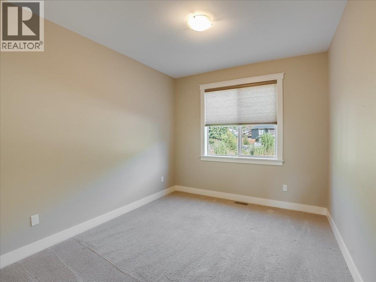 737 Prairie South Road, Castlegar, British Columbia  V1N 4K6 - Photo 30 - 10398989