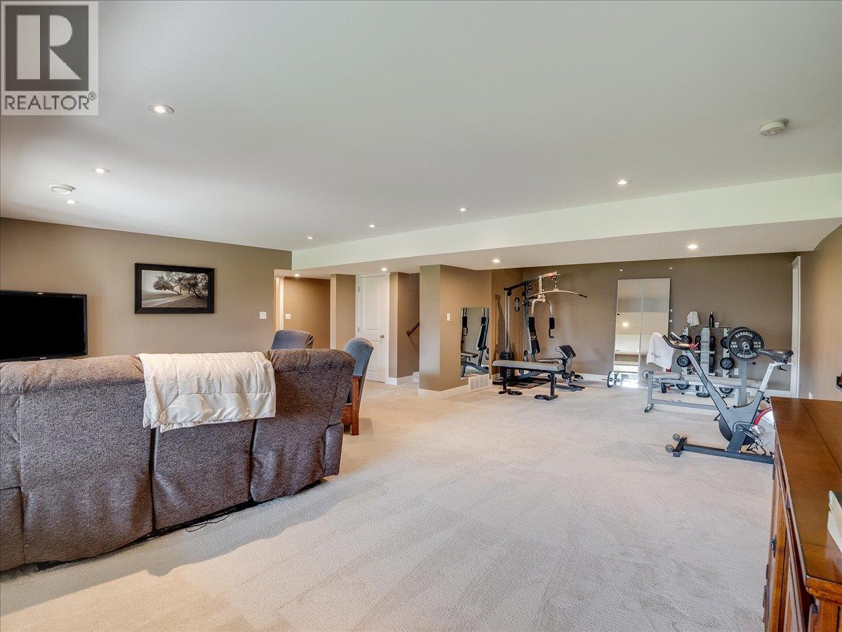 737 Prairie South Road, Castlegar, British Columbia  V1N 4K6 - Photo 39 - 10398989