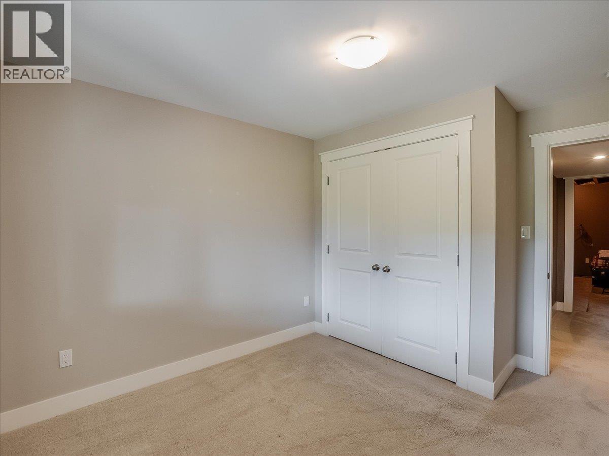 737 Prairie South Road, Castlegar, British Columbia  V1N 4K6 - Photo 42 - 10398989