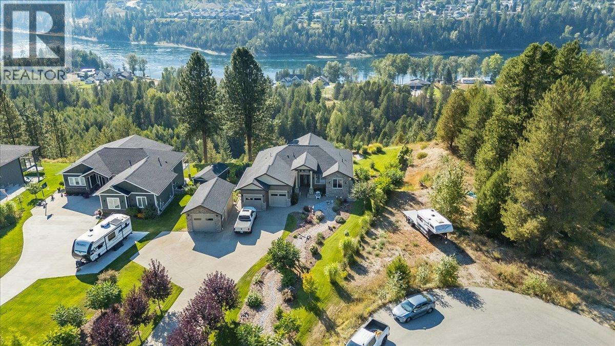 737 Prairie South Road, Castlegar, British Columbia  V1N 4K6 - Photo 58 - 10398989