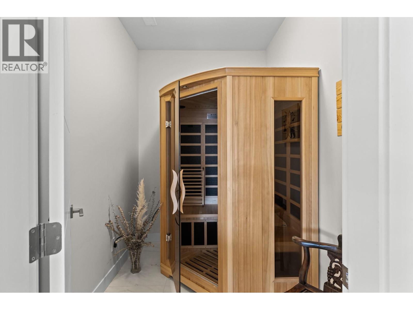 1349 Rocky Point Drive Unit# 8, Kelowna, British Columbia  V1V 0B5 - Photo 36 - 10398668