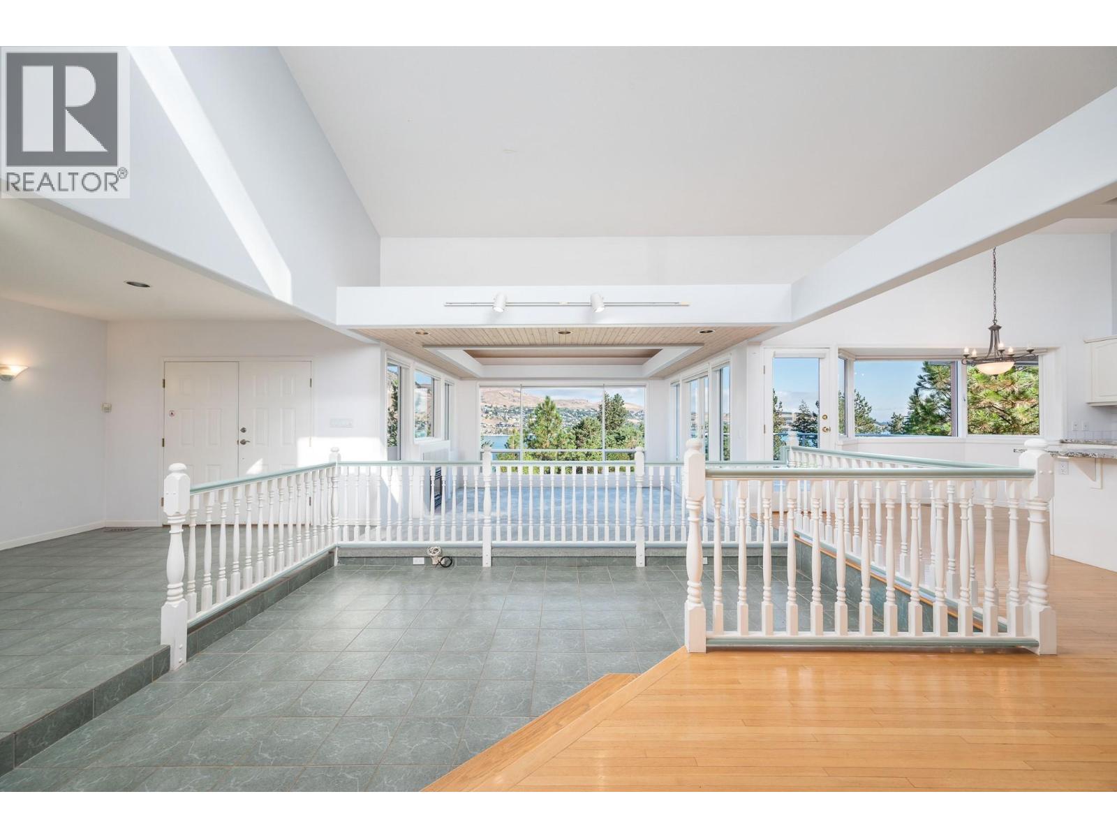 14175 Tamarack Drive, Coldstream, British Columbia  V1B 2E1 - Photo 9 - 10369619