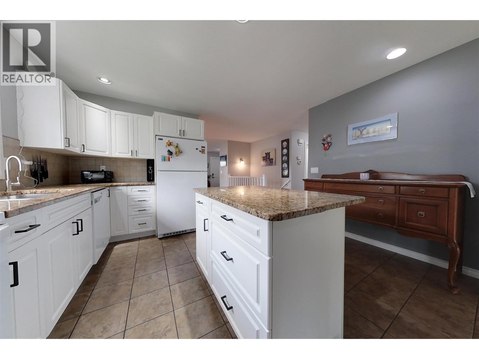 1900 Kelowna Crescent, Cranbrook, British Columbia  V1C 6L6 - Photo 10 - 10399100