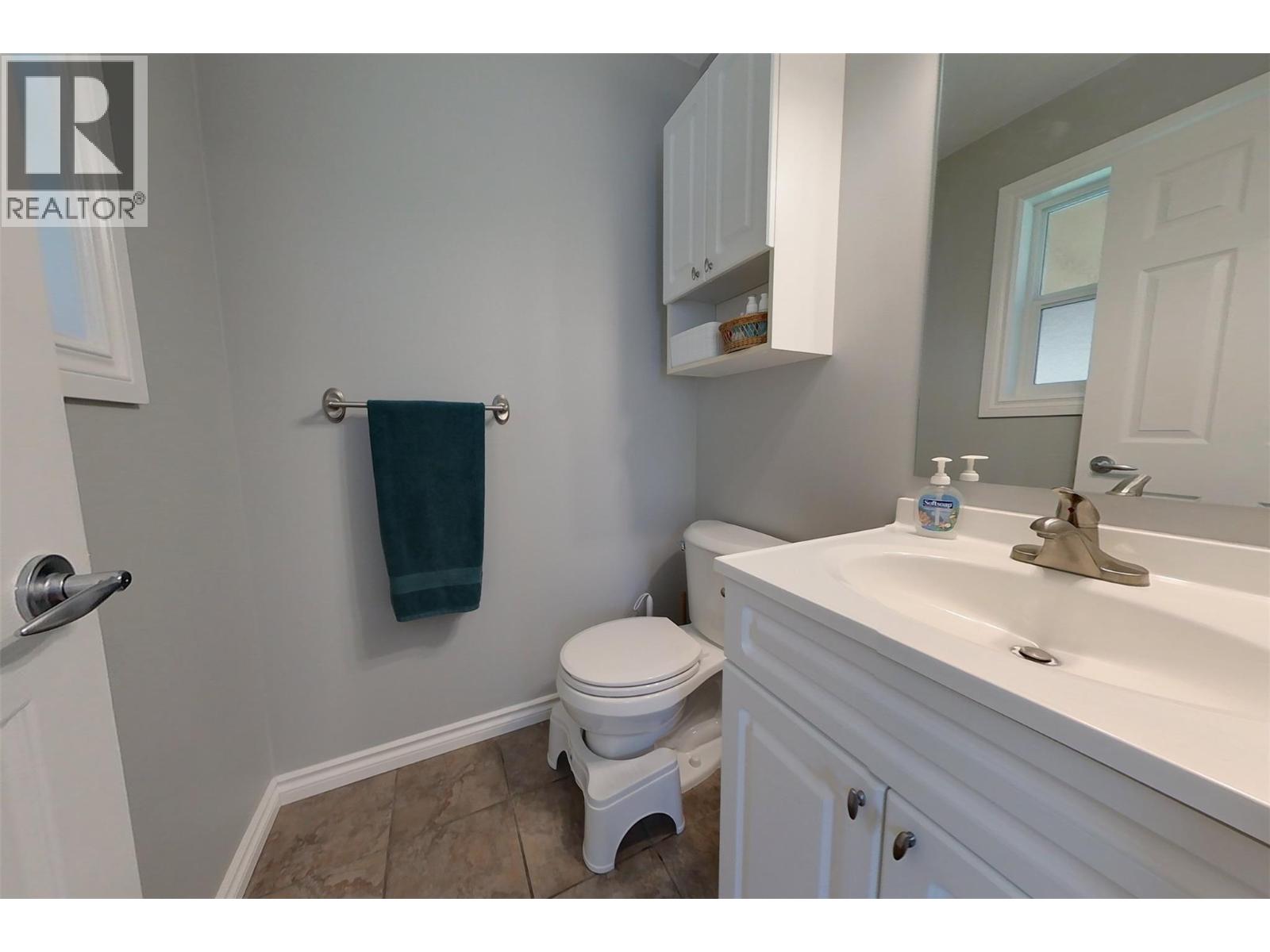 1900 Kelowna Crescent, Cranbrook, British Columbia  V1C 6L6 - Photo 16 - 10399100